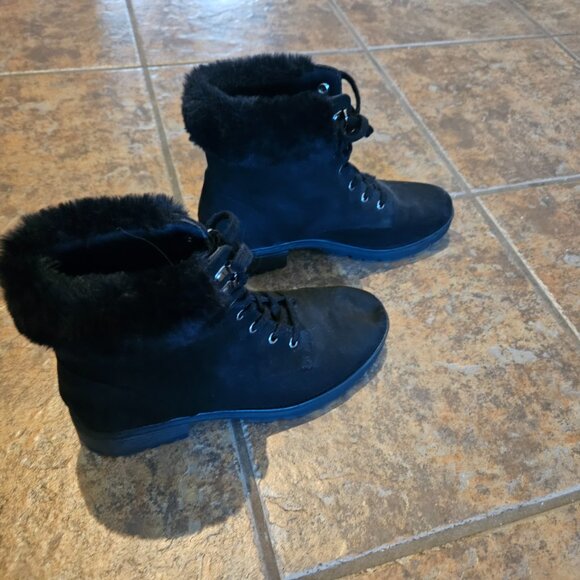 Womens boots with fur top, black, size 9.0 - Picture 2 of 3